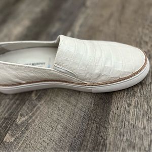 Johnston & Murphy Women's Callie Slip-On White Croc Embossed Sheepskin - 78-1451